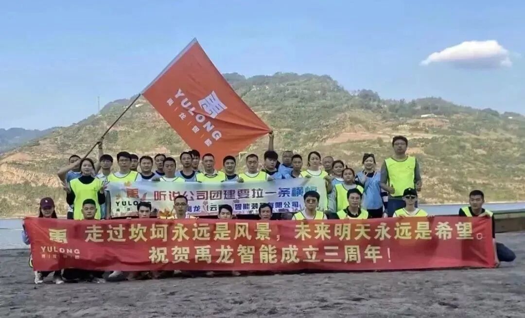 640I8B9QOSB.jpg 640I8B9QOSB.jpg