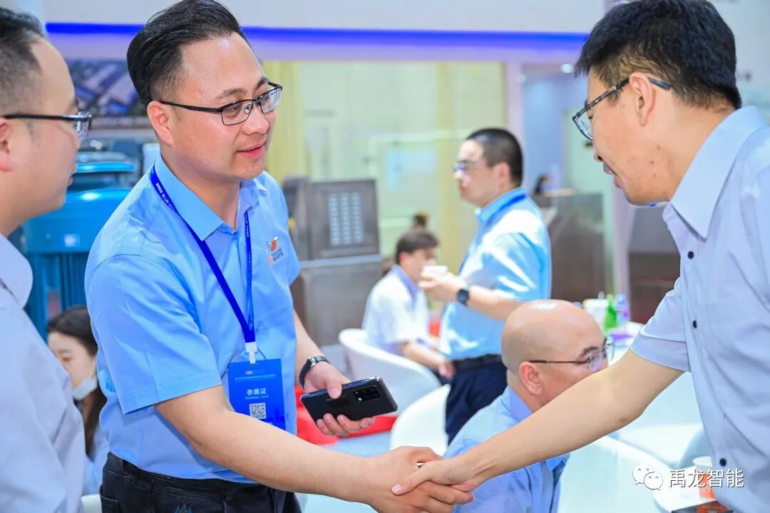 640X7A5GLYZ.jpg 640X7A5GLYZ.jpg